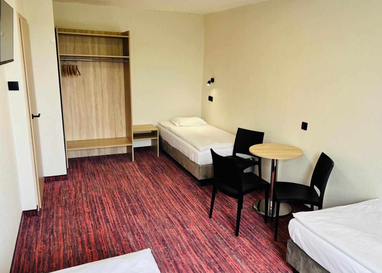 Hotel Rok Krakow Bagian luar foto